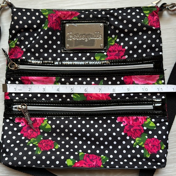 Betsey Johnson Floral Crossbody Purse - Picture 7 of 8